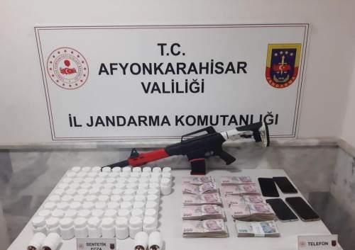 Afyonkarahisar’da jandarmadan zehir tacirlerine darbe