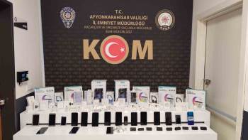 Afyonkarahisar’Da Kaçak Cep Telefonu Ve Elektronik Ürün Operasyonu
