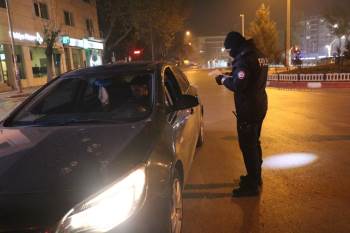 Afyonkarahisar’Da Kısıtlamanın İlk Dakikalarında Denetimler Başladı
