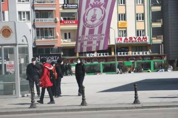 Afyonkarahisar’Da Korona Virüs Vaka Sayısı Geçen Haftaya Göre Arttı
