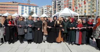 Afyonkarahisar’Da Marifetli Eller Pazarı Açıldı
