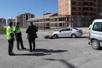 Afyonkarahisar’Da Motosiklet Kazası: 1 Kişi Yaralandı
