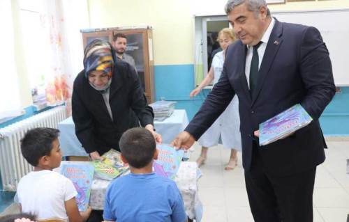 Afyonkarahisar’da öğrencilere karne öncesi sürpriz