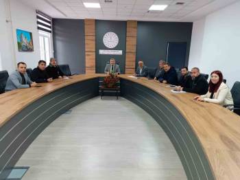 Afyonkarahisar’Da Öğrencilerin Başarı Düzeyinin Artması İçin Toplantı Yapıldı
