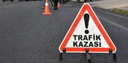 Afyonkarahisar’da otomobil bariyerlere çarptı: Sürücü yaralandı!