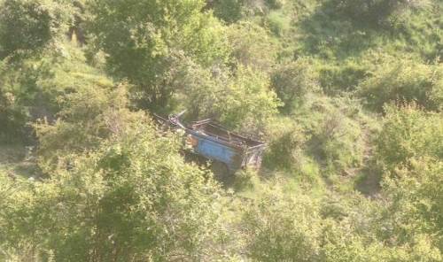 Afyonkarahisar’da patpat kazası: Uçurumdan düştüler, 3 yaralı