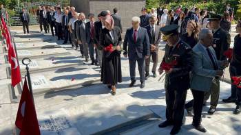 Afyonkarahisar’Da Şehitler Yad Edildi
