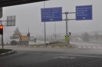 Afyonkarahisar’Da Sisli Hava Hayatı Olumsuz Etkiledi
