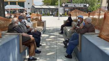 Afyonkarahisar’Da Tam Kapanmanın Ardından Ürküten Yoğunluk
