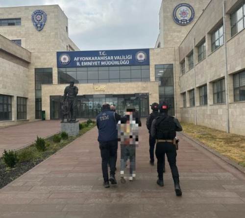 Afyonkarahisar'da terör operasyonu: 3 gözaltı