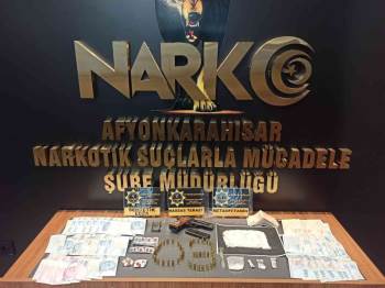 Afyonkarahisar’Da Torbacılara Yönelik Operasyon: 3 Gözaltı
