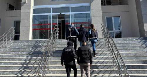 Afyonkarahisar'da yağma ve uyuşturucu suçundan arananlar yakalandı