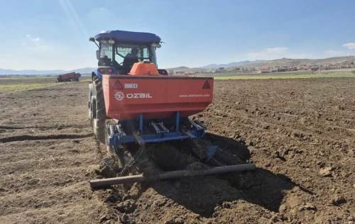 Afyonkarahisar'da yazlık patates ekimi başladı