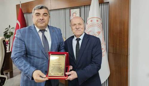 Afyonkarahisar'da yılların emektar eğitimcisi emekliye ayrıldı