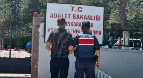 Afyonkarahisar’da zehir tacircisi jandarmadan kaçamadı