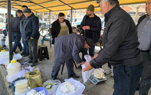 Afyonkarahisar’daki bu pazarda her ürün doğal ve yöresel!