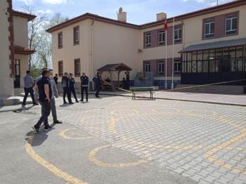 Afyonkarahisar’Daki Seçimlerde Kan Aktı: 1 Yaralı
