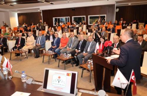 Afyonkarahisar eğitim vakfı’ndan 910 öğrenciye burs desteği