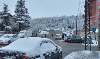 Afyonkarahisar Güne Karla Başladı
