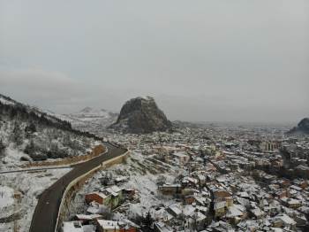 Afyonkarahisar Güne Karla Uyandı
