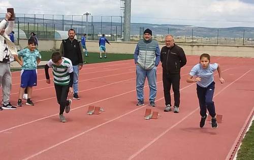 Afyonkarahisar’ın en hızlıları yarıştı: Ödüller sahiplerini buldu