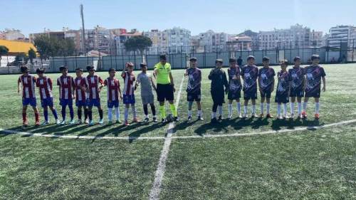 Afyonkarahisar’ın minik futbolcuları Türkiye Yarı Finalleri’ne gidiyor