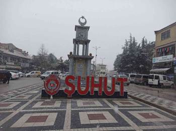 Afyonkarahisar’In O İlçesinde Kar Yağışı Etkili Oldu
