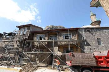 Afyonkarahisar’In Tarihi Bu Sokaklarda Yeniden Hayat Buluyor
