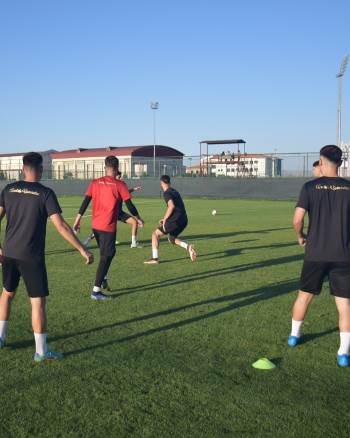 Afyonkarahisar Kampında Baklavalı Antrenman
