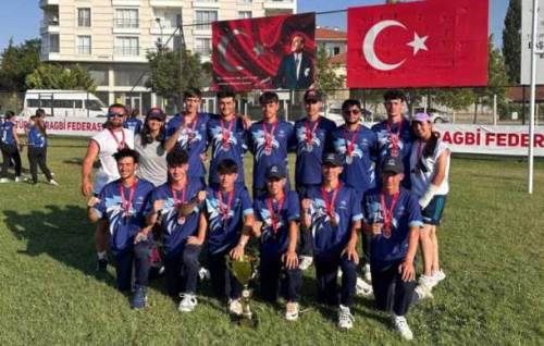 Afyonkarahisar Spor Lisesi U19 Türkiye Şampiyonası’ndan derecelerle döndü