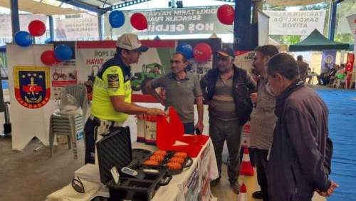 Afyonkarahisar Tarım Fuarında trafik güvenliğine dikkat çekildi