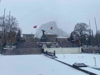 Afyonkarahisar Ve Bölgesine Soğuk Hava Etkisini Arttıracak
