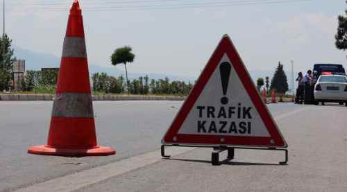 Afyonkarahisarda trafik kazası: 1 ölü, 5 yaralı 