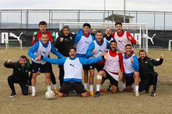 Afyonspor, Amedspor Maçı İçin Kentten Ayrıldı
