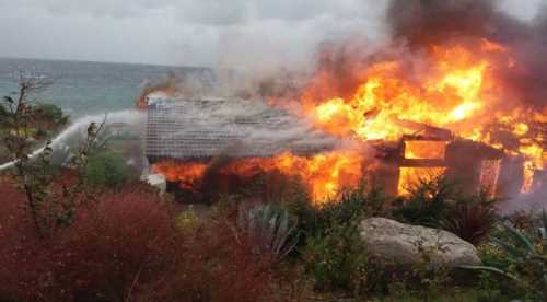 Ağaoğlu'nun villası kül oldu