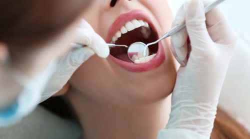 Ağız kokusu hastalık belirtisi mi!