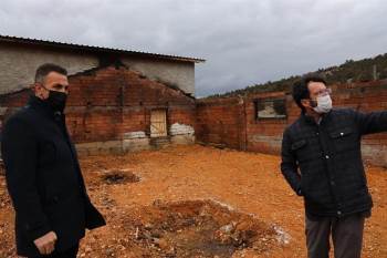 Ahır Yangınında Hayvanları Telef Olan Üreticiye Geçmiş Olsun Ve Destek Ziyareti
