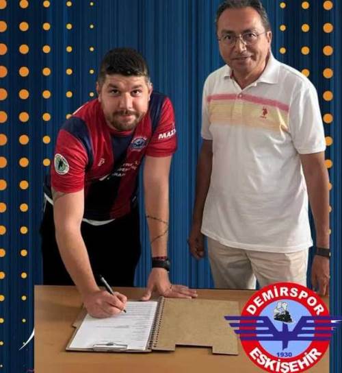 Ahmet Düzarat imzayı attı