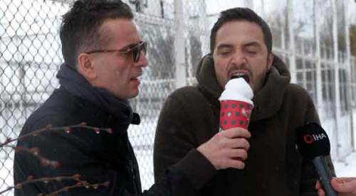 Ahmet Kural ile Murat Cemcir'in Eskişehir'de kartopu eğlencesi