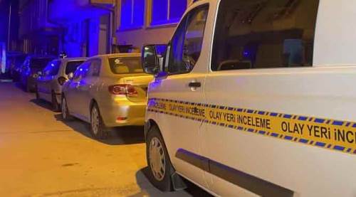 Aile faciası: Annesini öldürdü, kardeşini yaraladı!