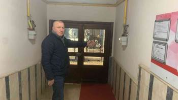 Aile Vahşetinde Babanın Oğlunu Vurma Anı Ortaya Çıktı
