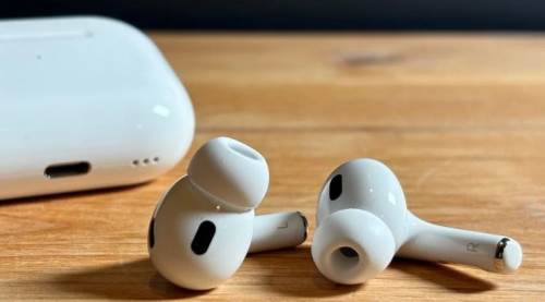  AirPods Pro 3’ün Canlı Çeviri Özelliği: Hangi AirPods’lara Gelecek, Nasıl Çalışıyor ve Kullanıcıları Neler Bekliyor?