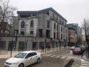 Ak Parti Belediye İş Merkezi İhalesinin İptalini İstedi
