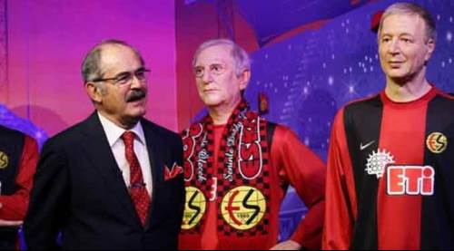 AK Parti Büyükerşen'e hak verdi