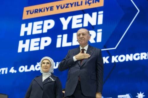 AK Parti’de Büyük Kongre başladı: AK Parti Eskişehir'de orada