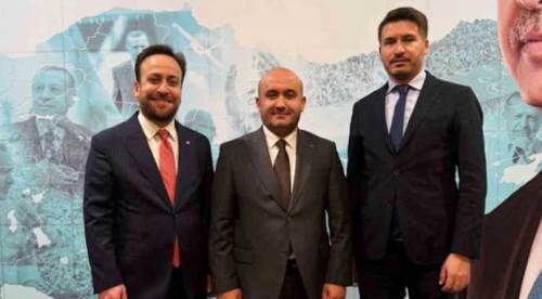 AK Parti’de yönetim sorunu 