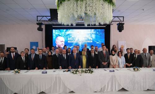 AK Parti'den Eskişehir'e güven oyu: "Hizmet siyaseti durmayacak!"