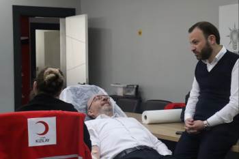 Ak Parti’Den Kan Bağışı Kampanyasına Destek
