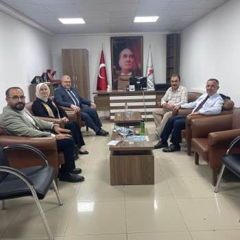 Ak Parti’Den Kent Konseyi Başkanı Hakkı Aynur’A Hayırlı Olsun Ziyareti
