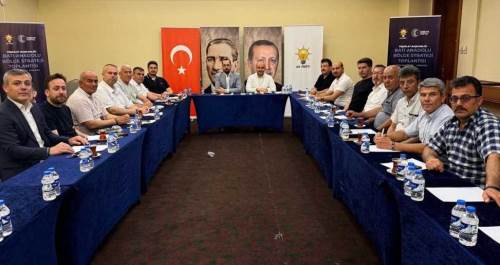 AK Parti Eskişehir Teşkilatı Kızılcahamam’da strateji toplantısına katıldı